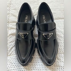 Prada monolith pointy leather loafer 37 rare!